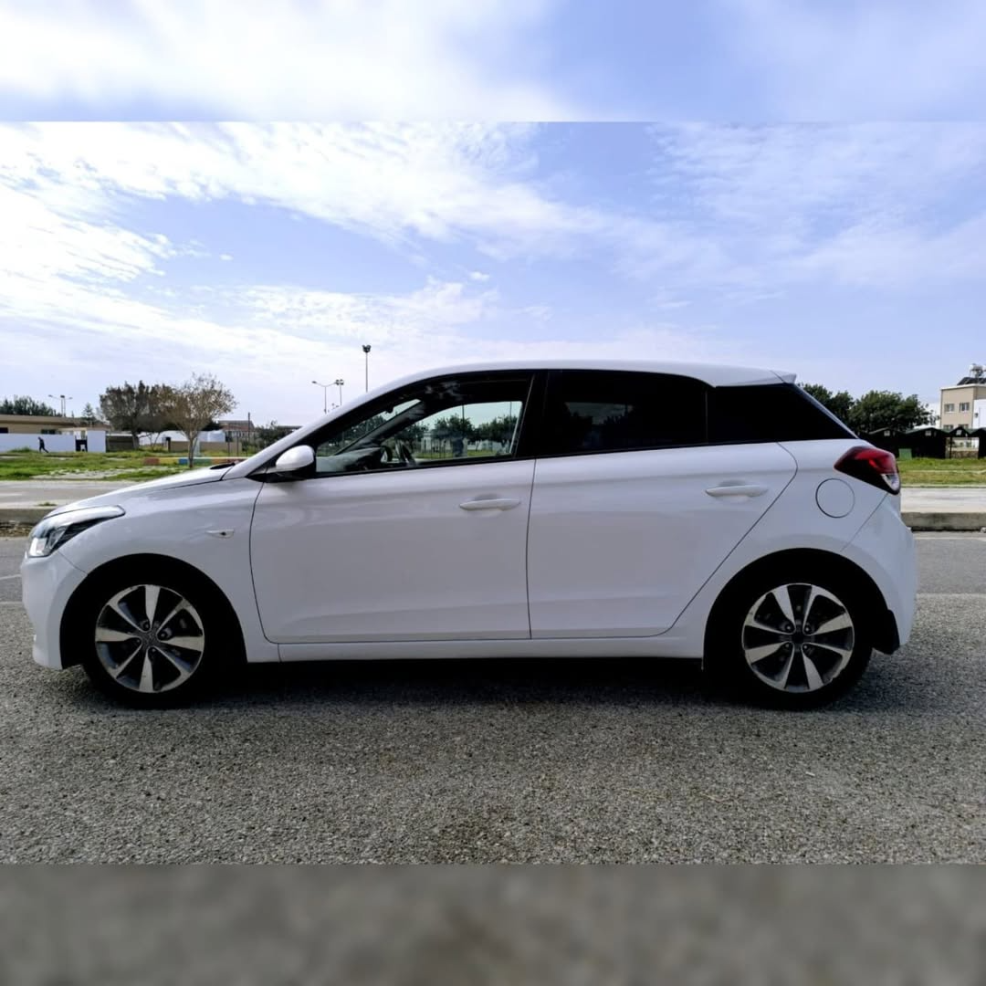 2015 Hyundai i20 Otomatik Benzin - Görsel 3