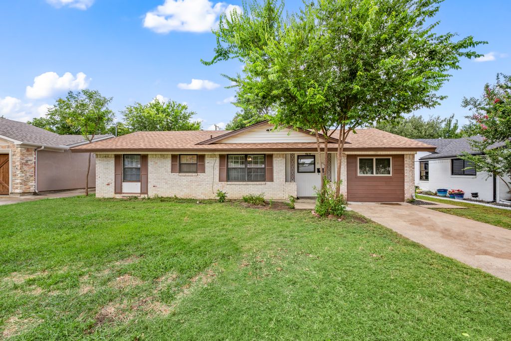 1822 Moonbeam Ln-001