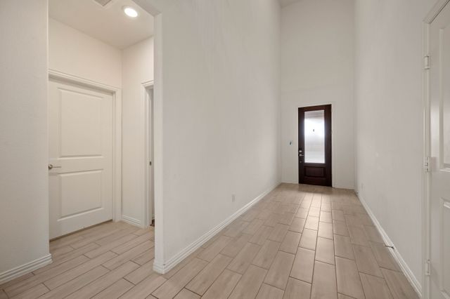 14616 Marrowglen-008