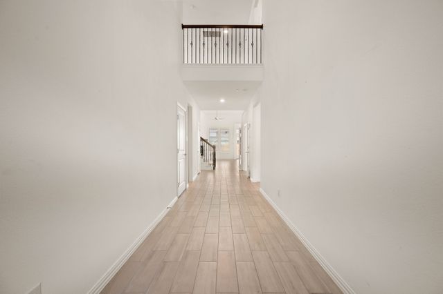 14616 Marrowglen-010