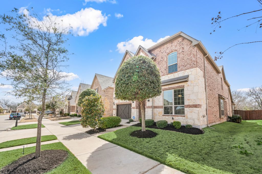 811 Red Maple Rd-005