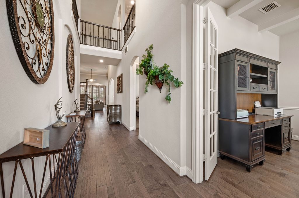 811 Red Maple Rd-009