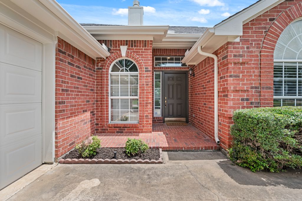 36 Cimarron Dr-007