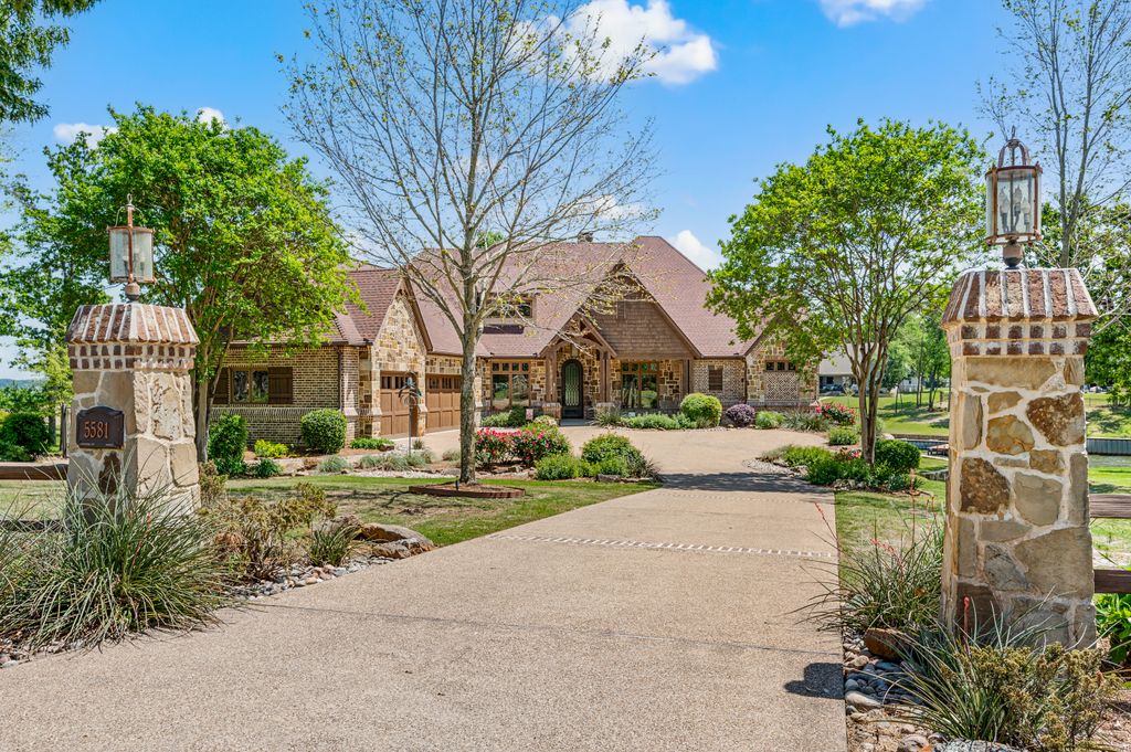 5581 Nancy Cir-001