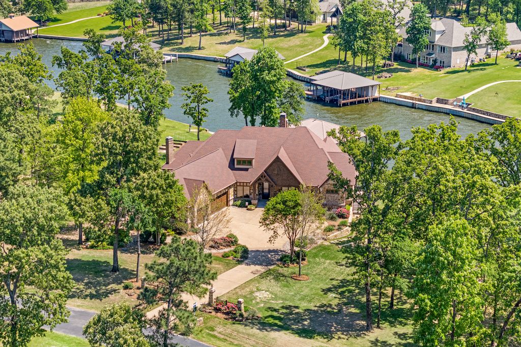 5581 Nancy Cir-002