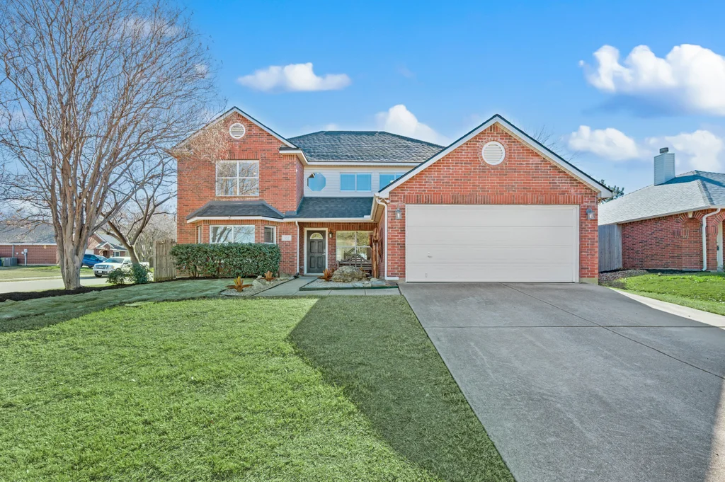 332 Cortland Cir-001