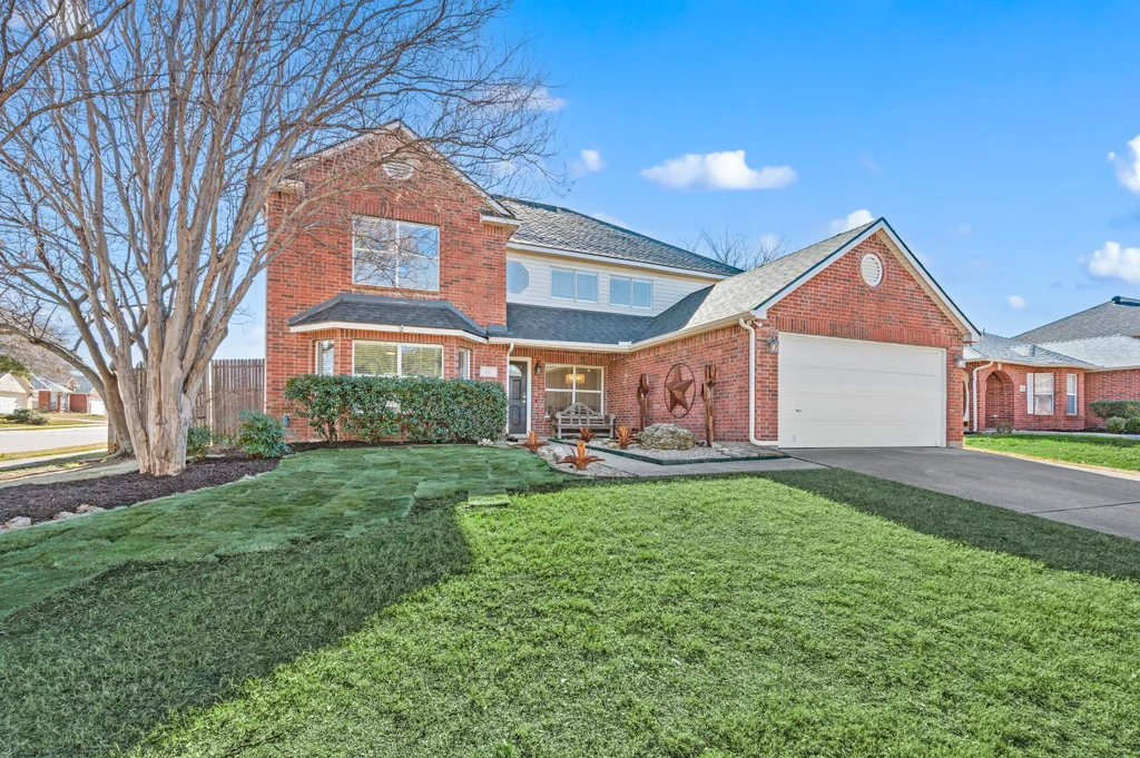 332 Cortland Cir-008