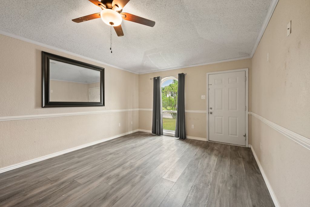 1715 Quinlan Ct-009