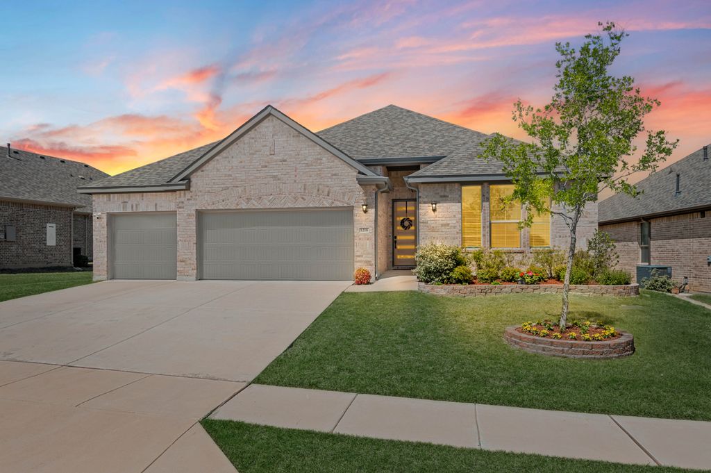 1218 Coralberry Dr-001
