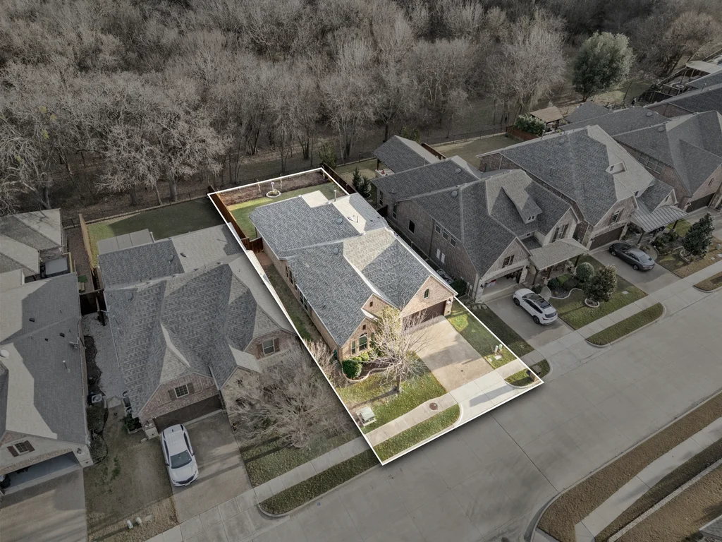 2818 Sheffield Dr-004