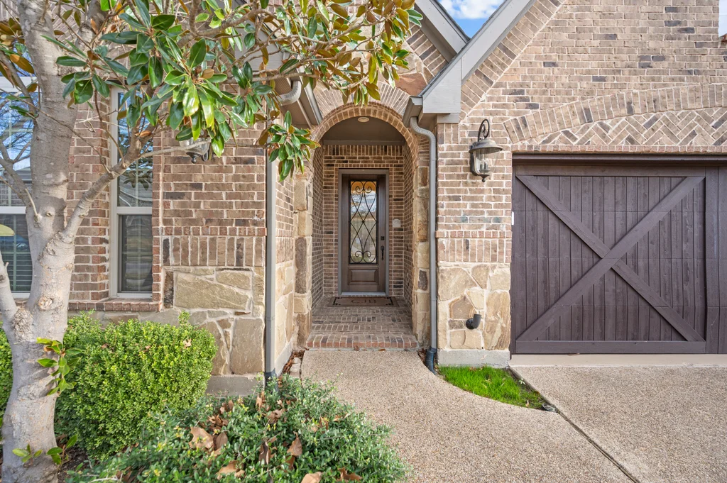 2818 Sheffield Dr-008