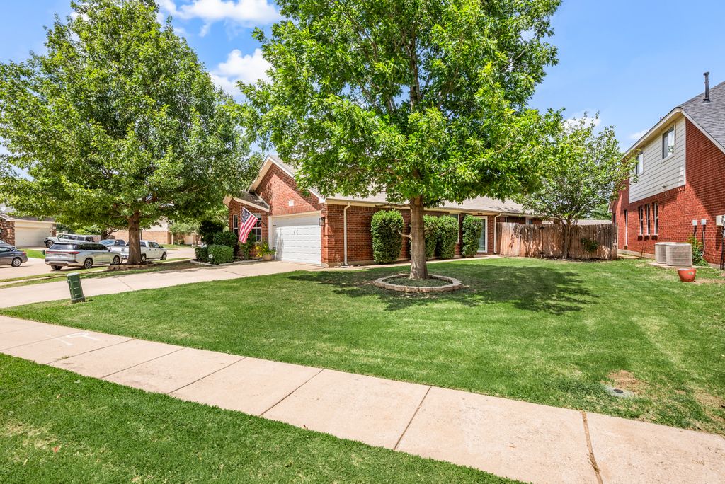 11800 Cottontail Dr-001