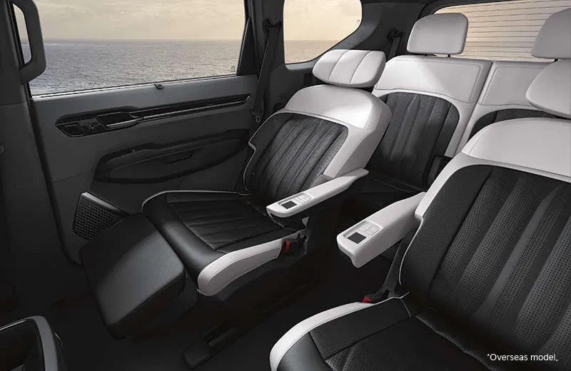 2nd Row Captain Seats with Relaxation & Massage Function