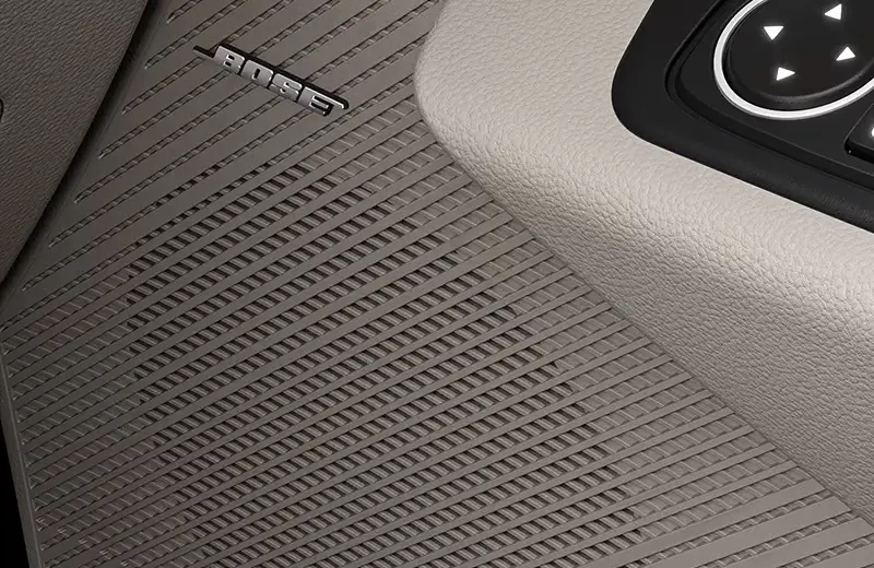 BOSE Premium Sound System with 8 Speakers