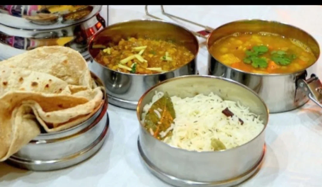 Aaroo Tiffin services kitchen photo 1