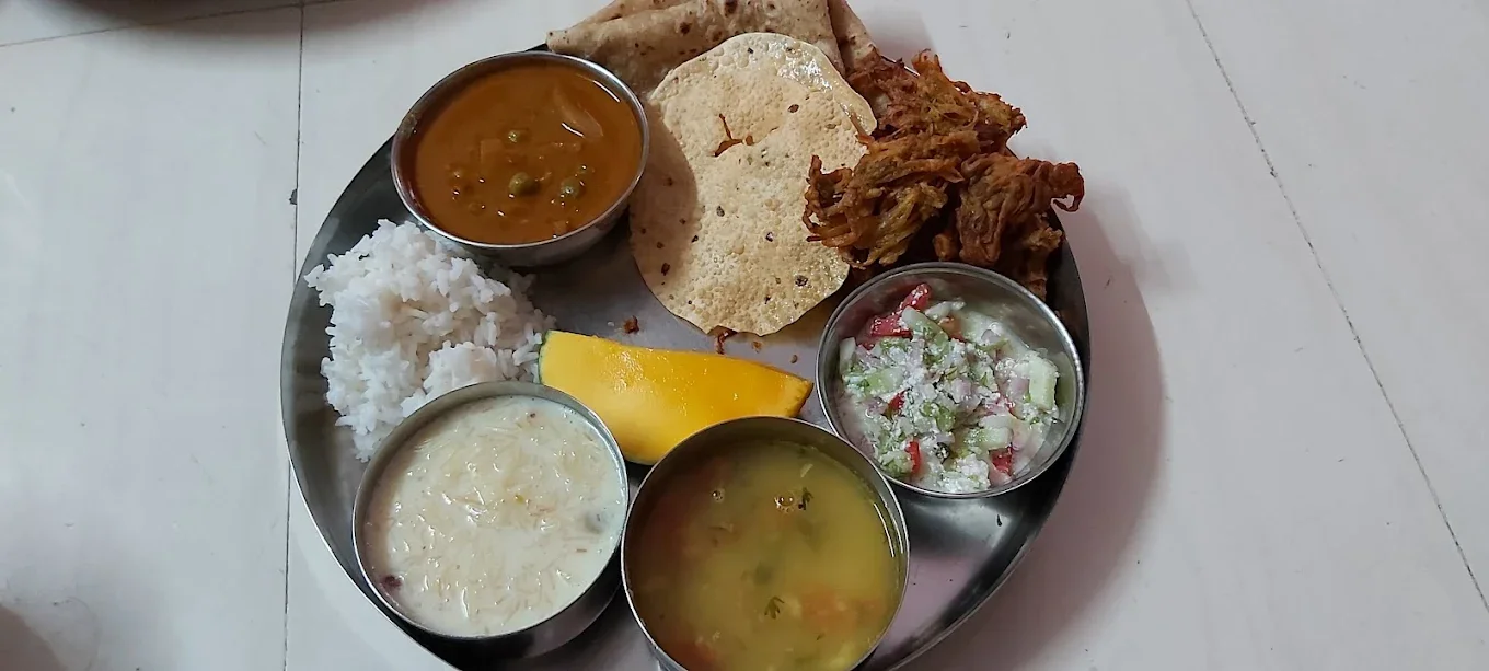 Lokhande Tiffin Service kitchen photo 1