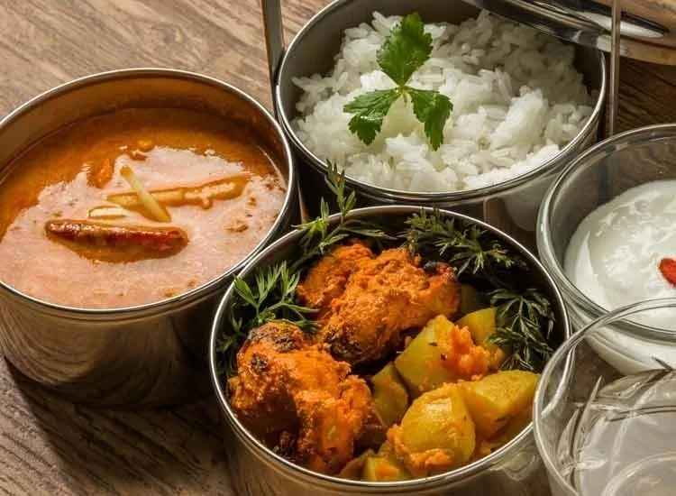 Om Tiffin Service kitchen photo 1