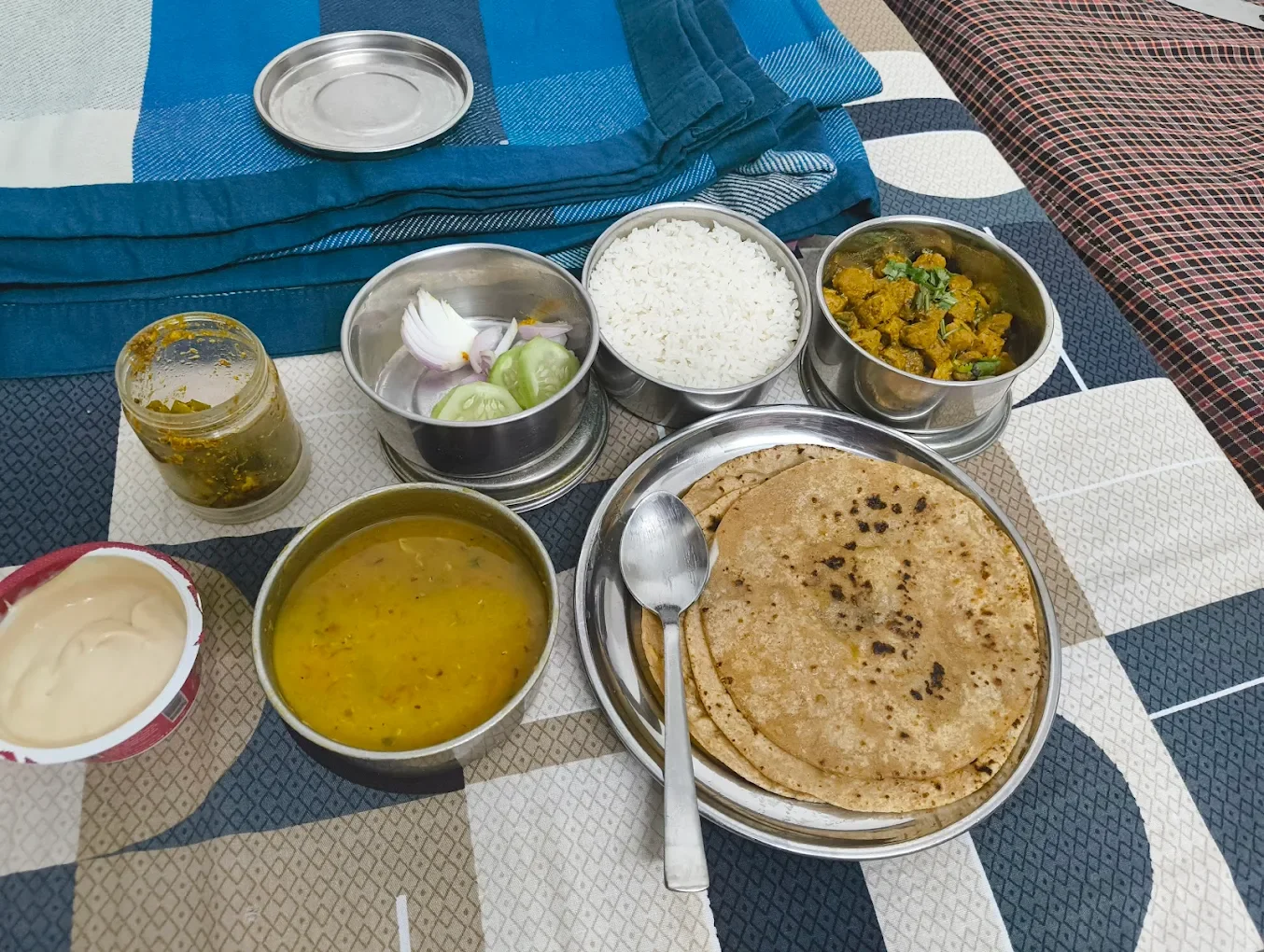 The Daily Dabba Tiffin Service kitchen photo 1