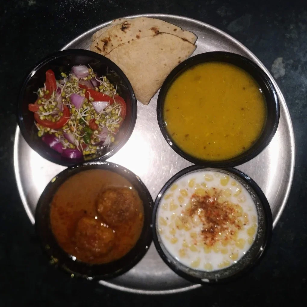 Yo Tiffin ! By Sarita Singh kitchen photo 3