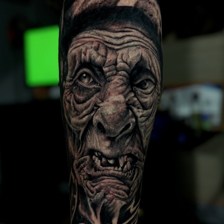Tatuaje de Axel