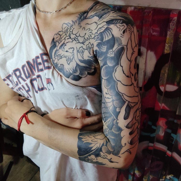 Tatuaje de Alan Valor.