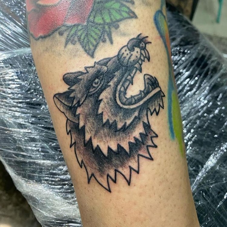Tatuaje de Alan Valor.