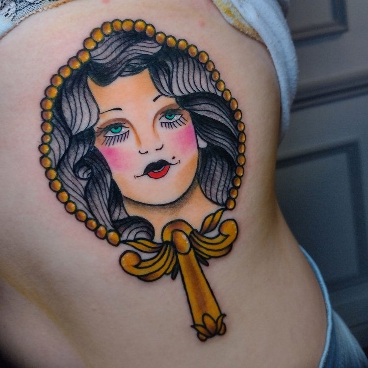 Tatuaje de Mugri Tattoo