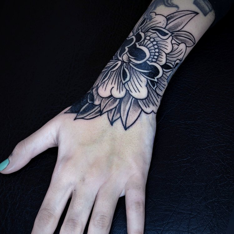Tatuaje de Gaby Dots