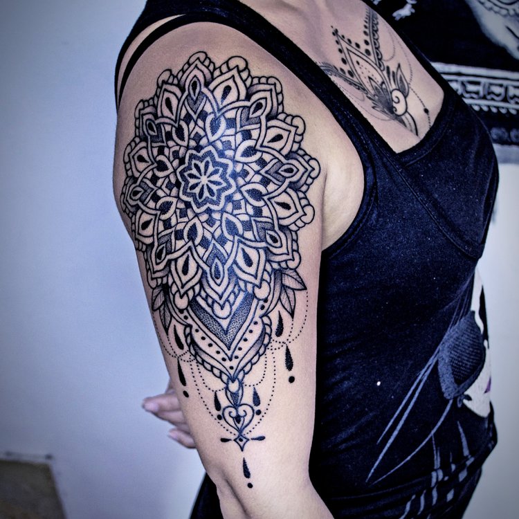 Tatuaje de Gaby Dots