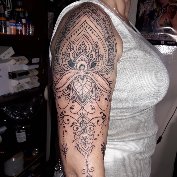 Tatuaje de INK BLACK TATTOO