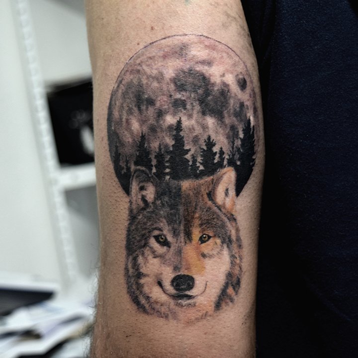 Tatuaje de Khuyay Tattoo