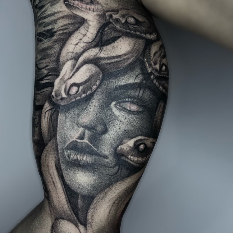Tatuaje de Leonel Luna