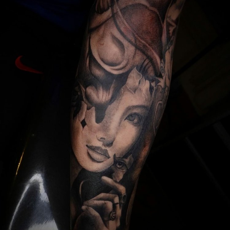Tatuaje de DC TATTOOS