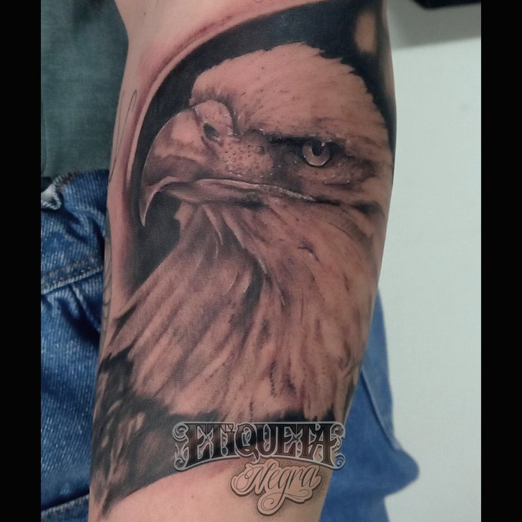 Tatuaje de Etiqueta Negra Tattoo
