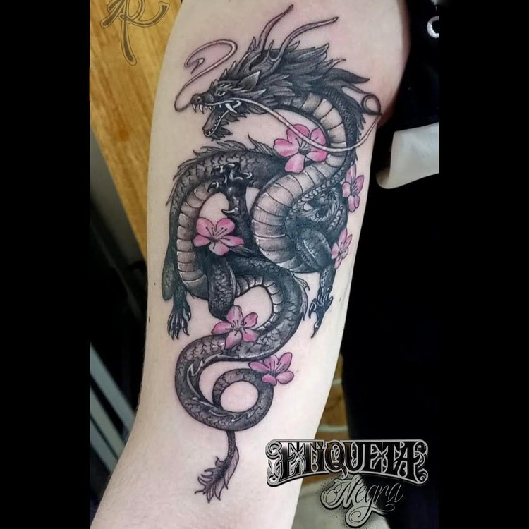 Tatuaje de Etiqueta Negra Tattoo