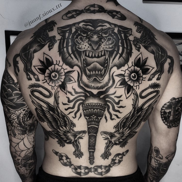 Tatuaje de JFA Tattooer