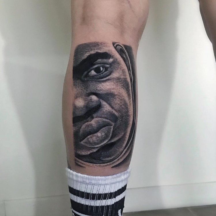 Tatuaje de Leo Californa
