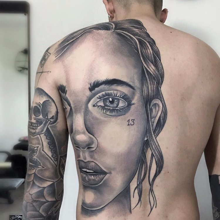 Tatuaje de Leo Californa