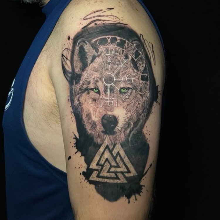 Tatuaje de Amy DP Tattoo