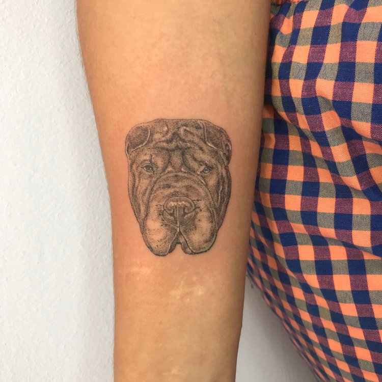 Tatuaje de Black Dalia Tattoos