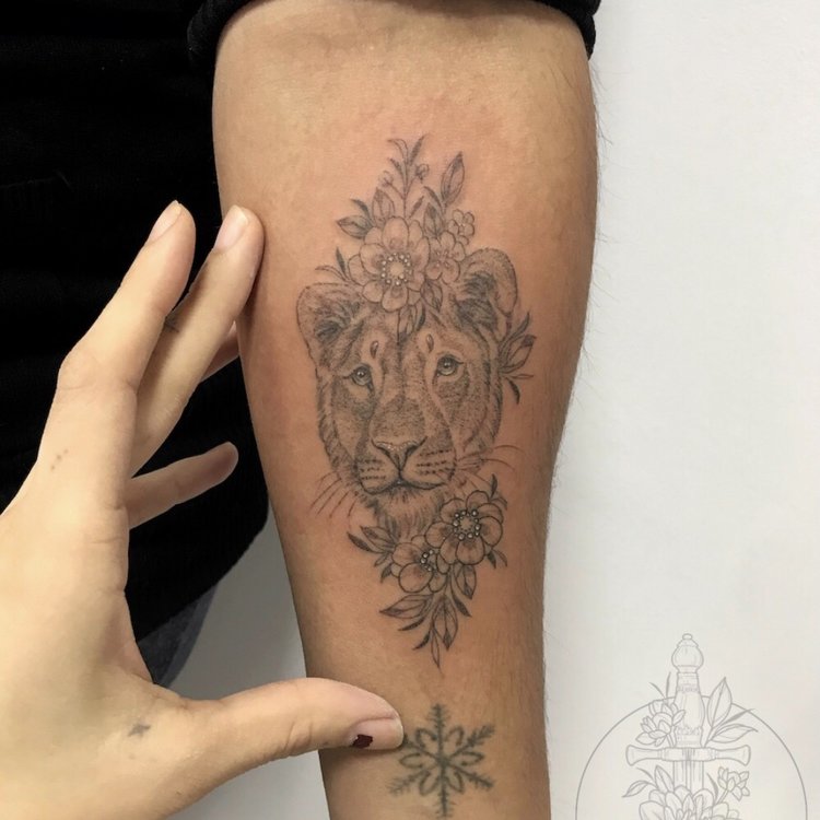 Tatuaje de Black Dalia Tattoos