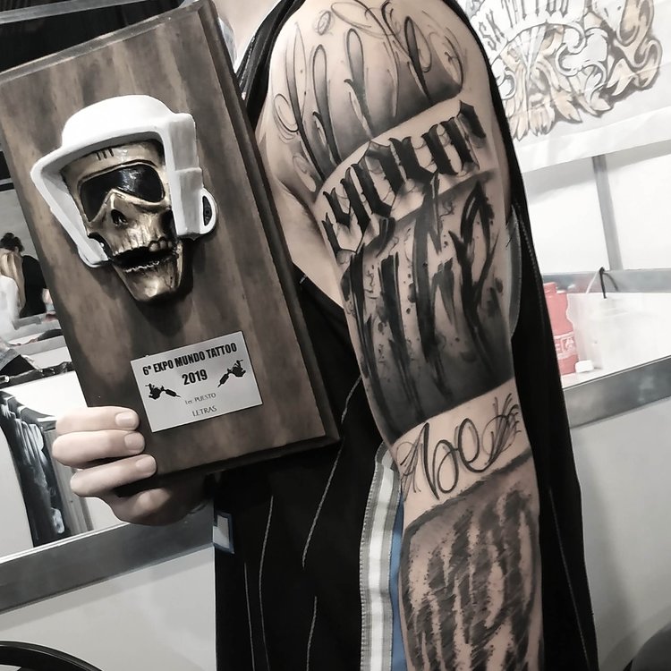 Tatuaje de Kuccu Tattoo