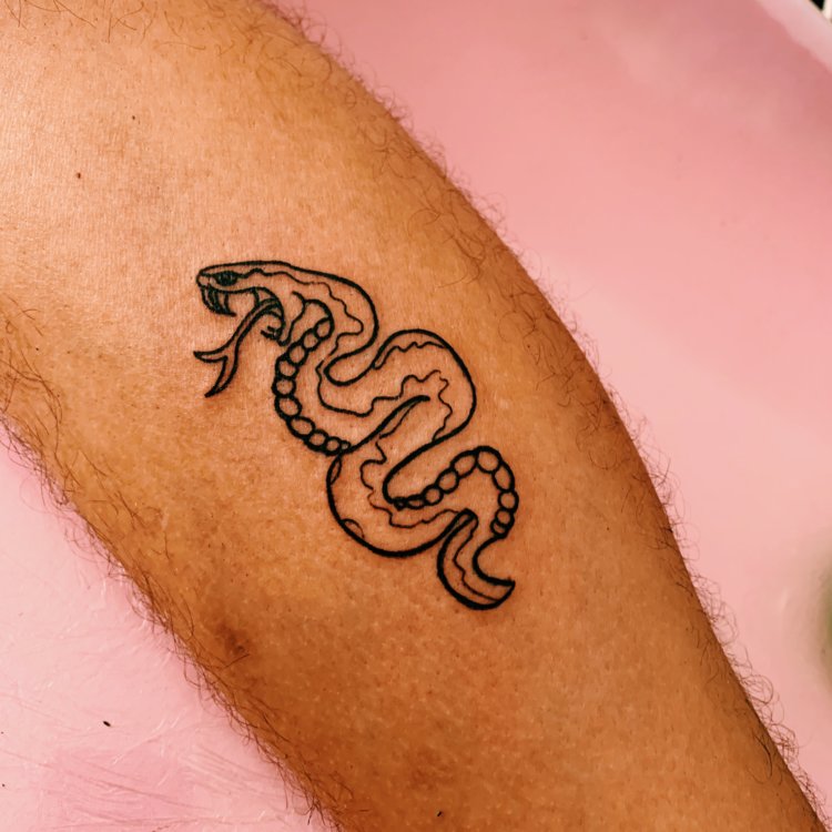 Tatuaje de ARIANA
