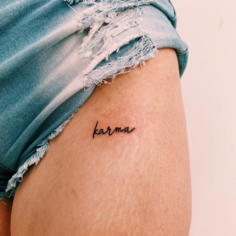 Tatuaje de ARIANA