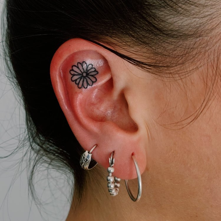Tatuaje de ARIANA