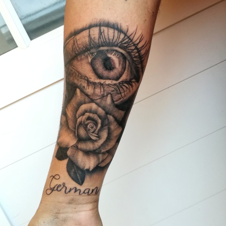 Tatuaje de Tomas Arbelais