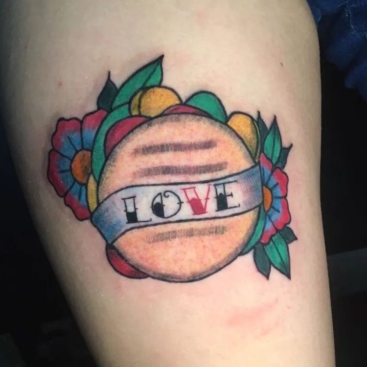 Tatuaje de LOTUS TATTOO