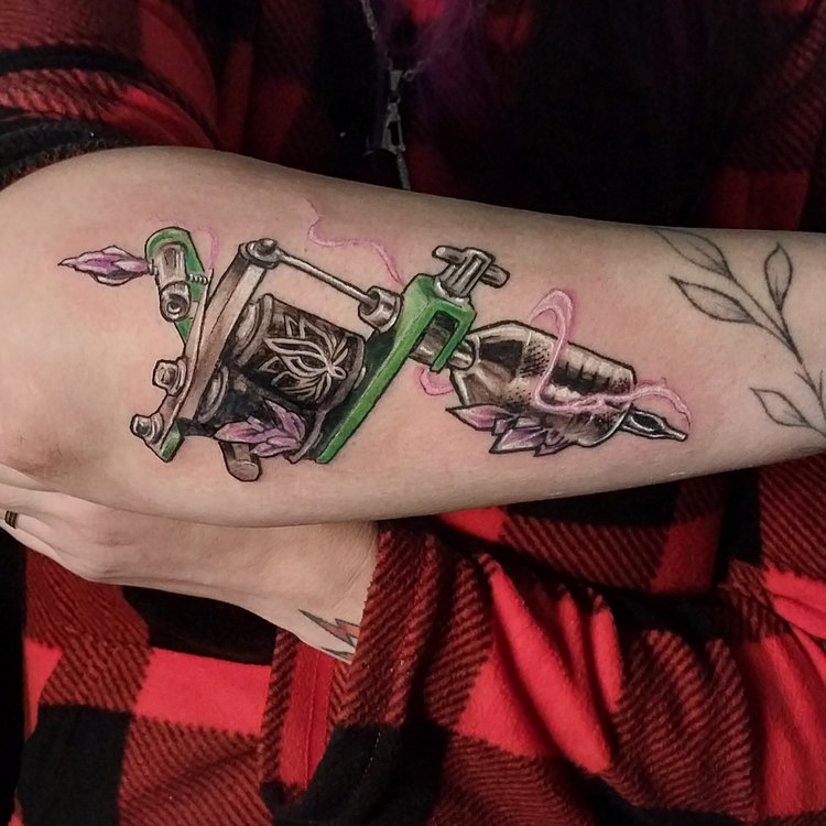 Tatuaje de LOTUS TATTOO