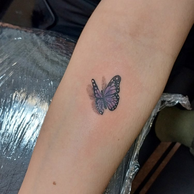 Tatuaje de LOTUS TATTOO