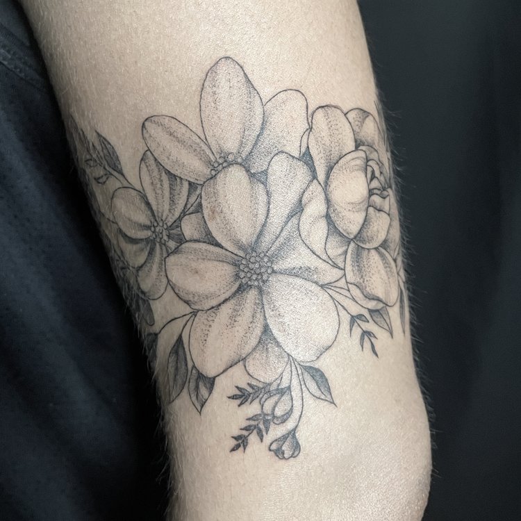 Tatuaje de Emily Lazarte Tattoo